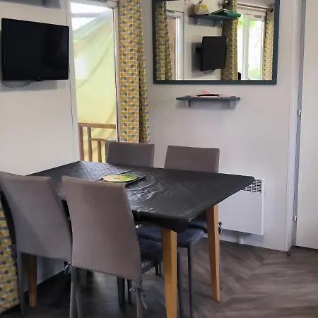 Les Sables Du Midi Camping *